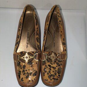 NWOT Bellini Bobcat Slip on Loafers Size 7